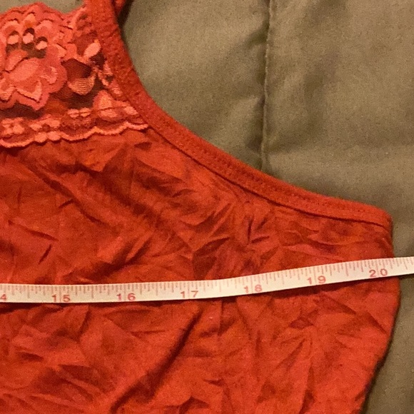 Maurice’s Lovely burnt orange camisole in crinkle style - Picture 6 of 7